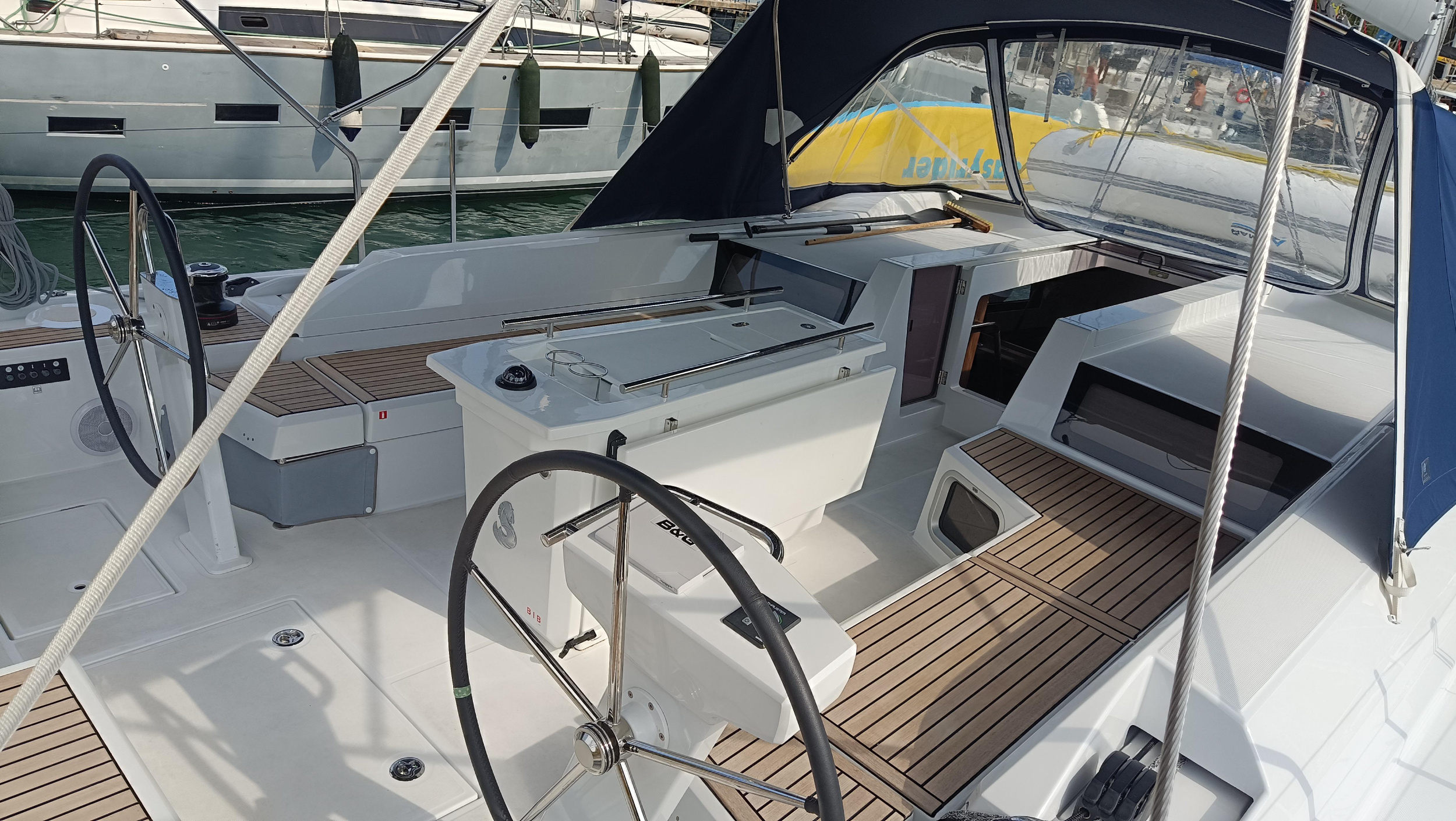 Oceanis 51.1 — photo 17