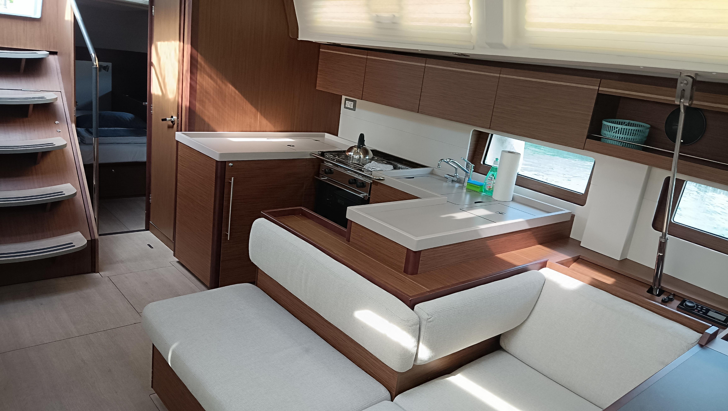 Oceanis 51.1 — photo 19