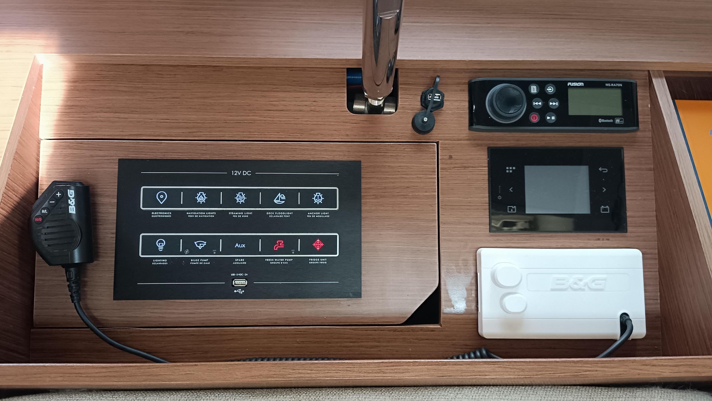 Oceanis 51.1 — photo 26