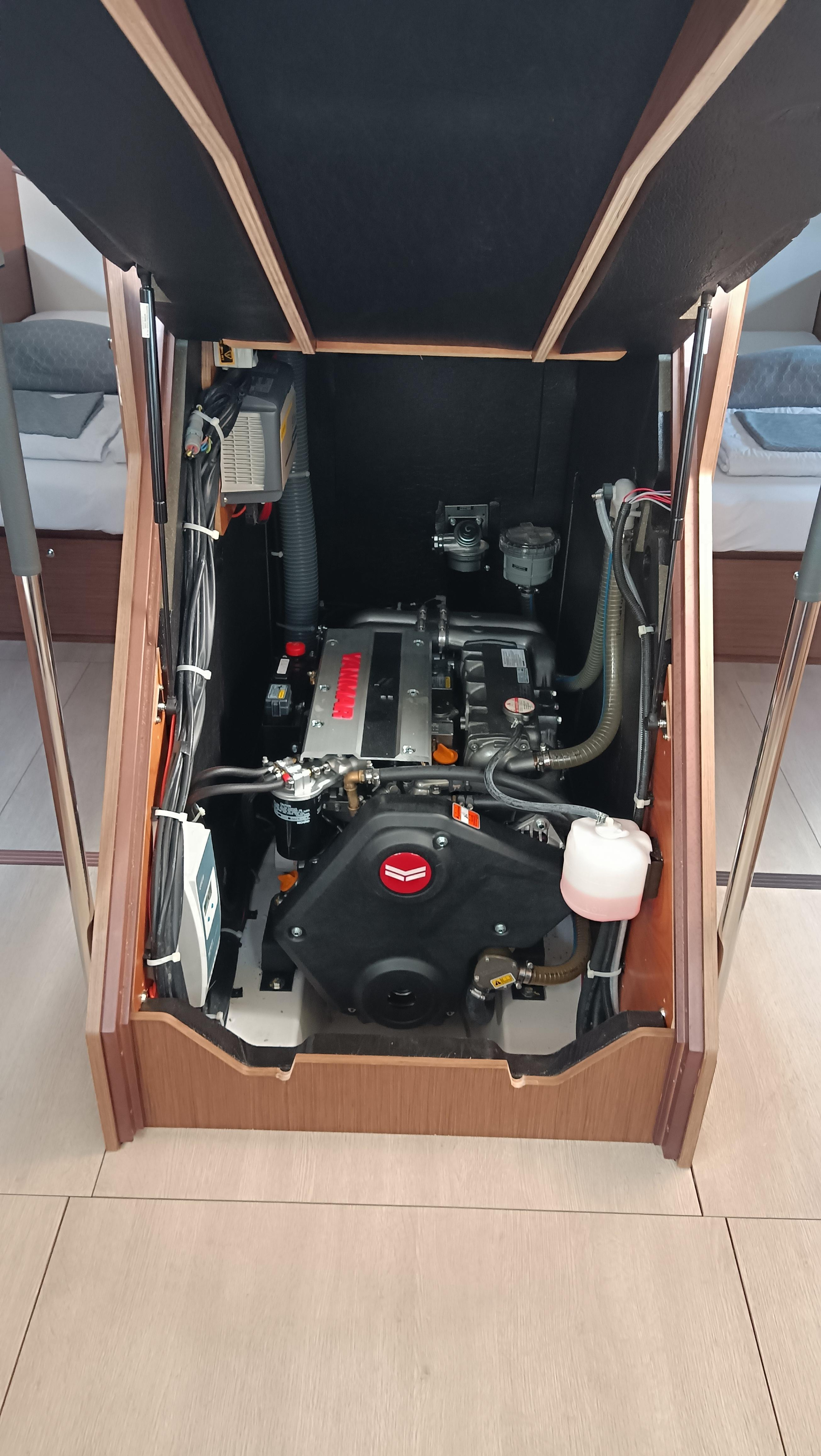Oceanis 51.1 — photo 22