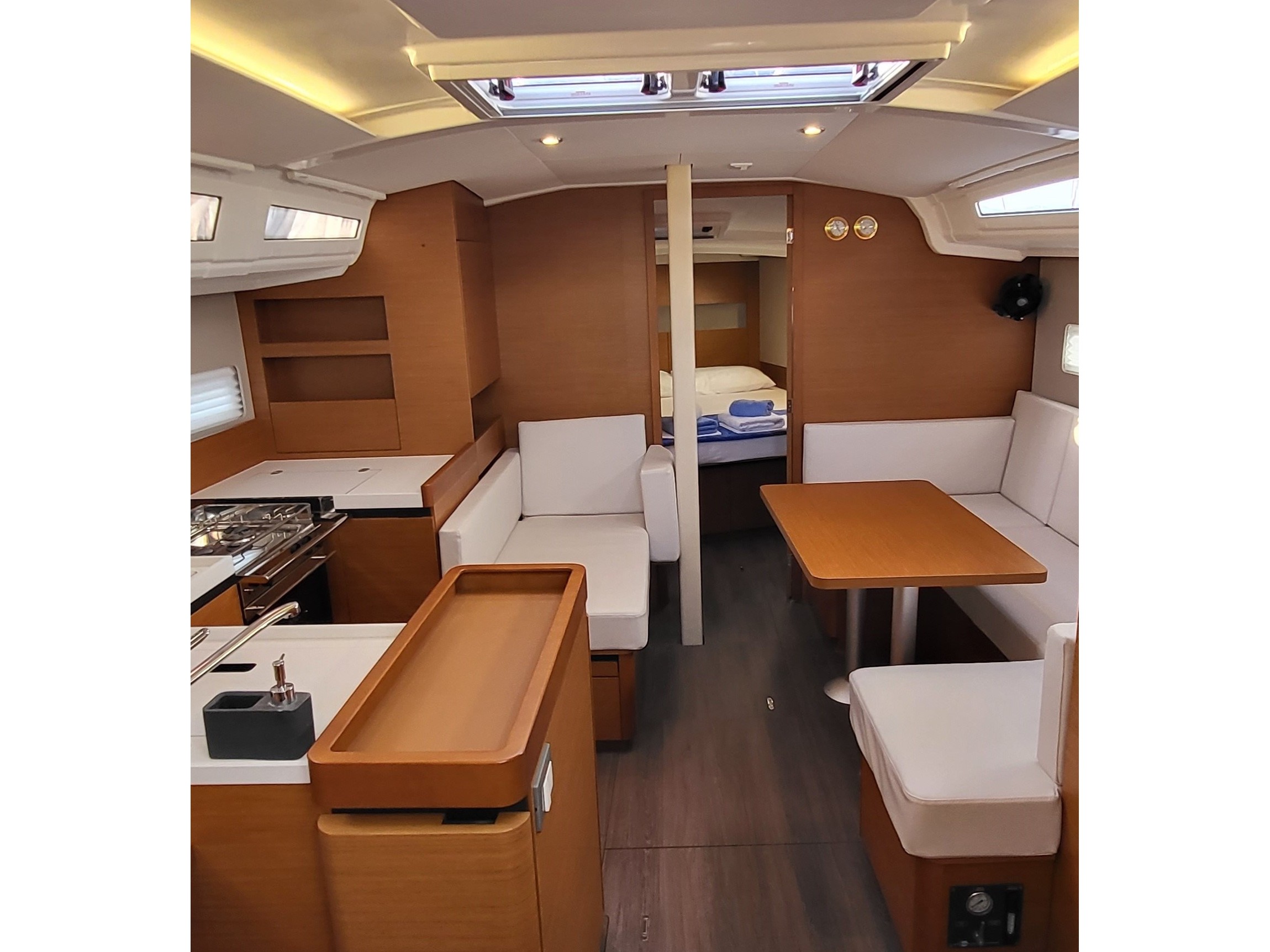 Sun Odyssey 410 — photo 12