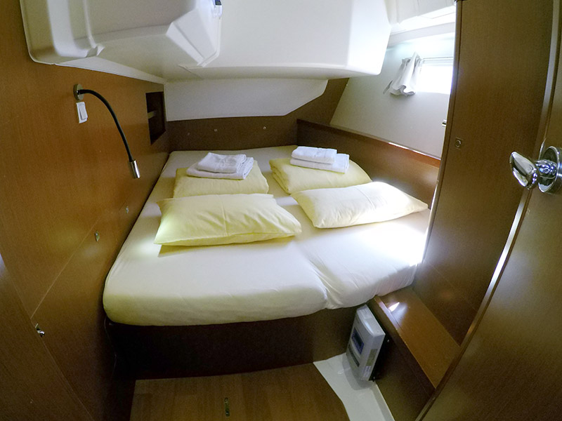 Oceanis 45 — photo 17
