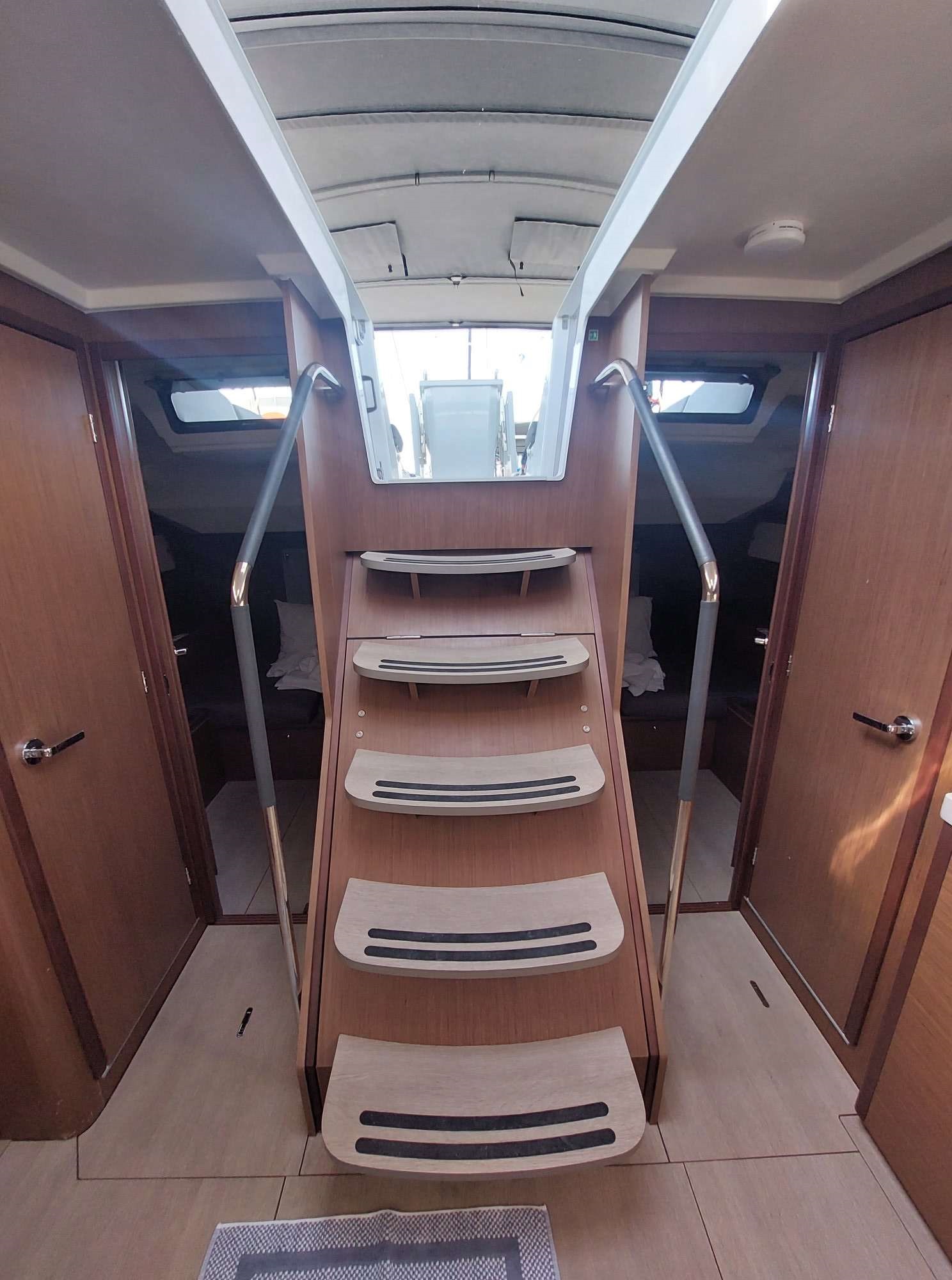 Oceanis 51.1/ 3 cabins - owner's version — photo 9