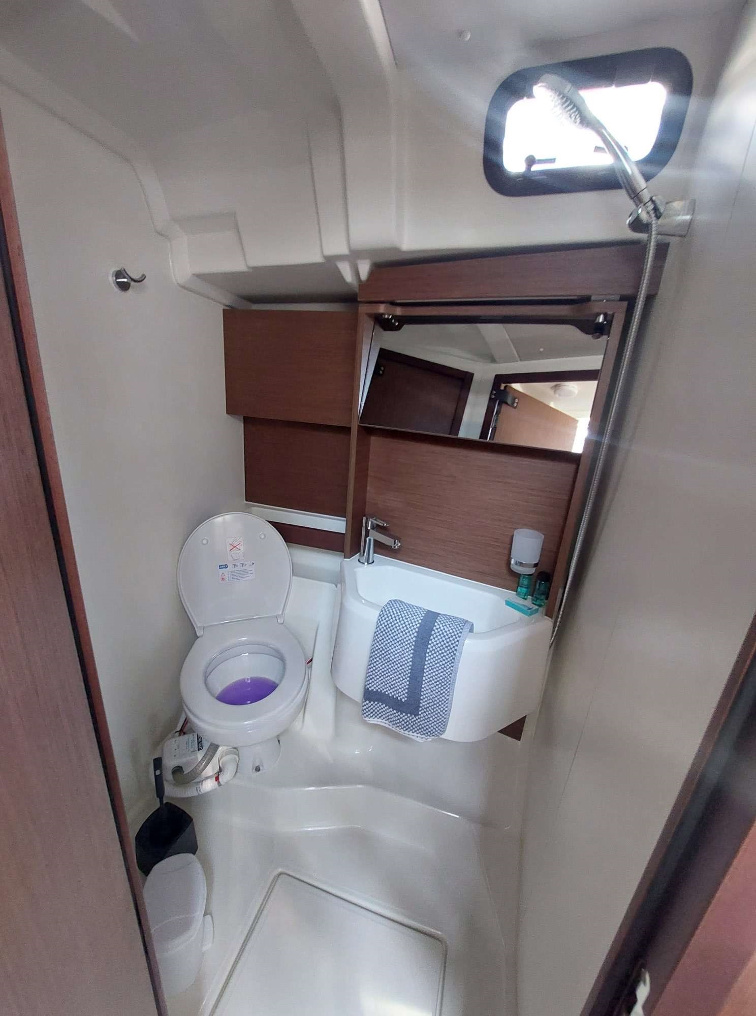 Oceanis 51.1/ 3 cabins - owner's version — photo 11