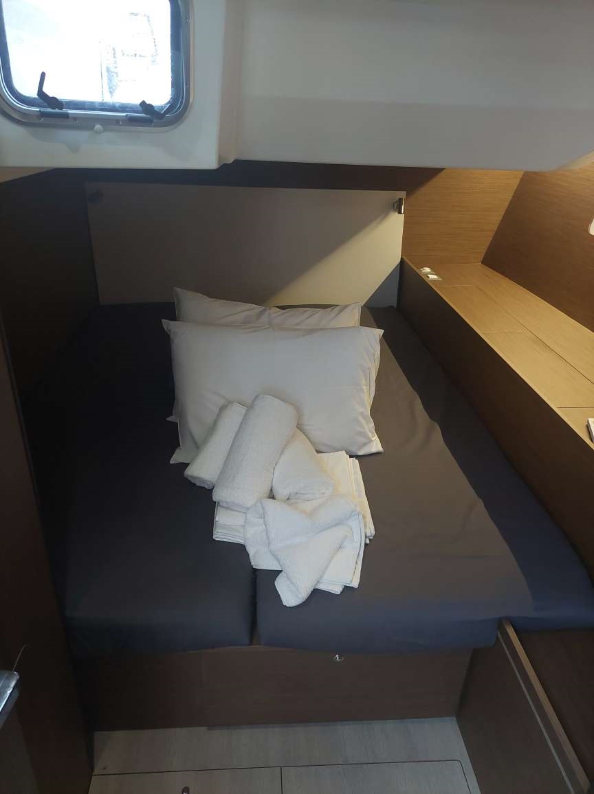 Oceanis 51.1/ 3 cabins - owner's version — photo 16