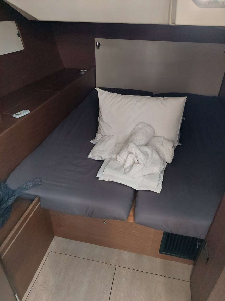 Oceanis 51.1/ 3 cabins - owner's version — photo 10
