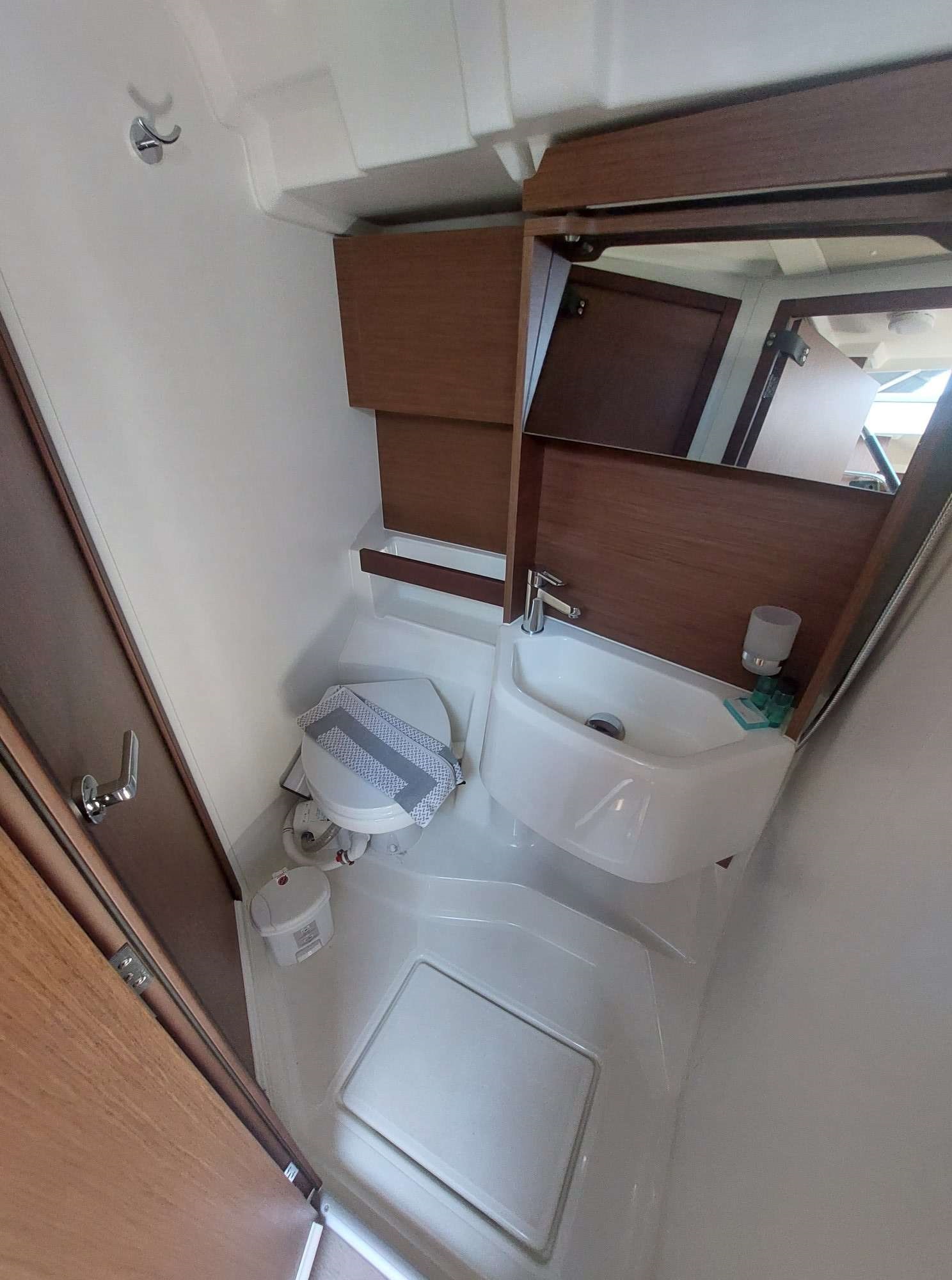 Oceanis 51.1 - 6 Cabins — photo 15