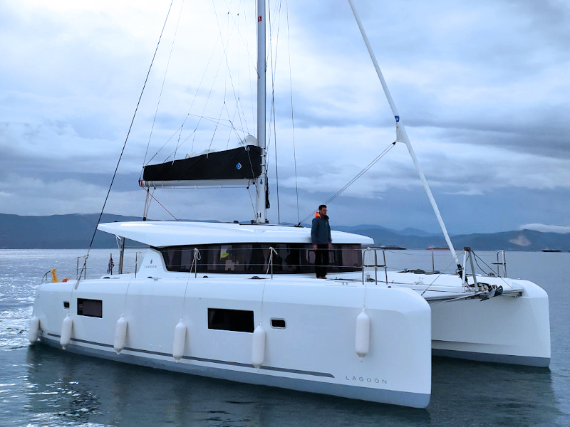 Lagoon 42 — photo 3