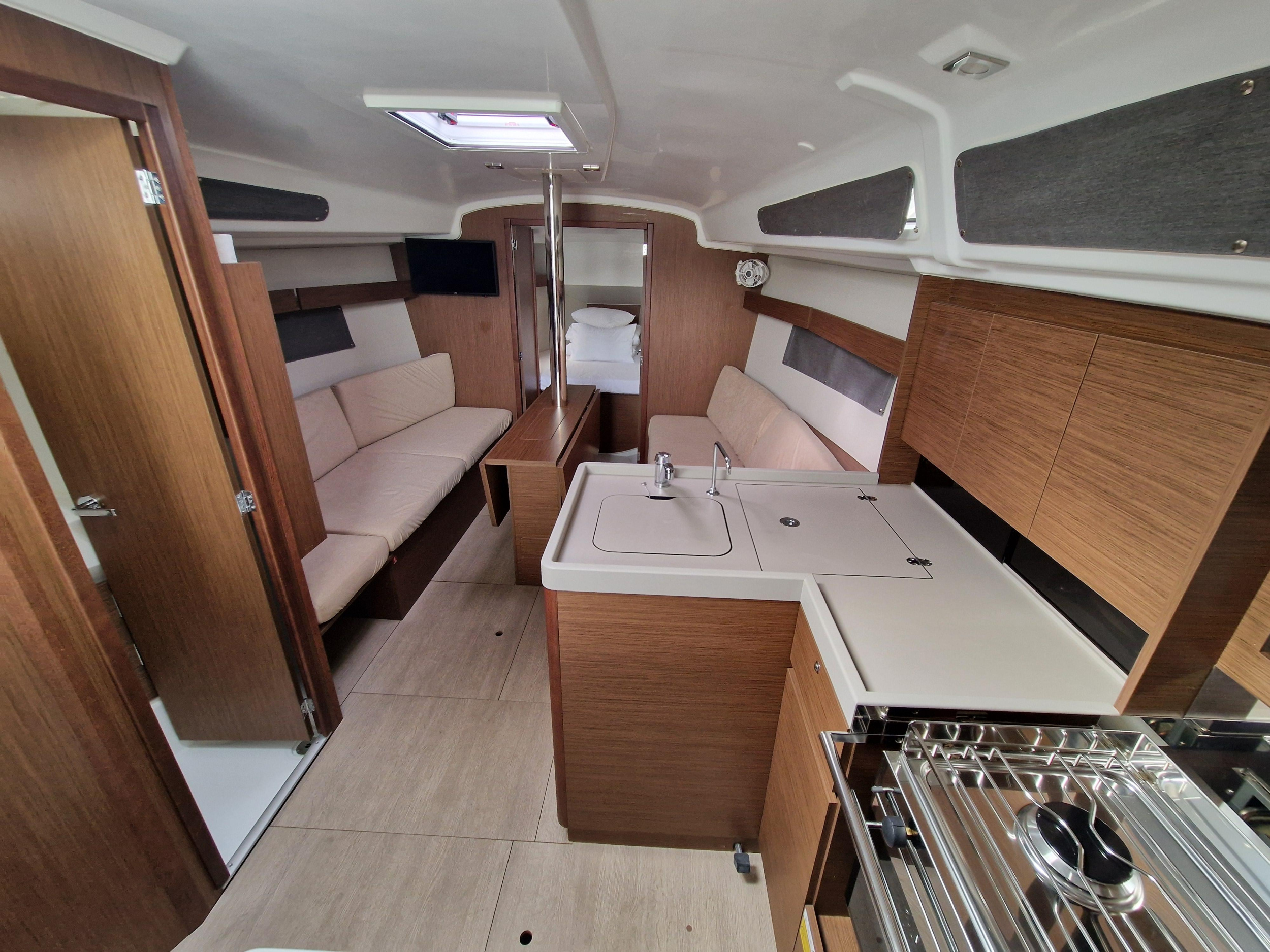 Oceanis 34.1 — photo 20