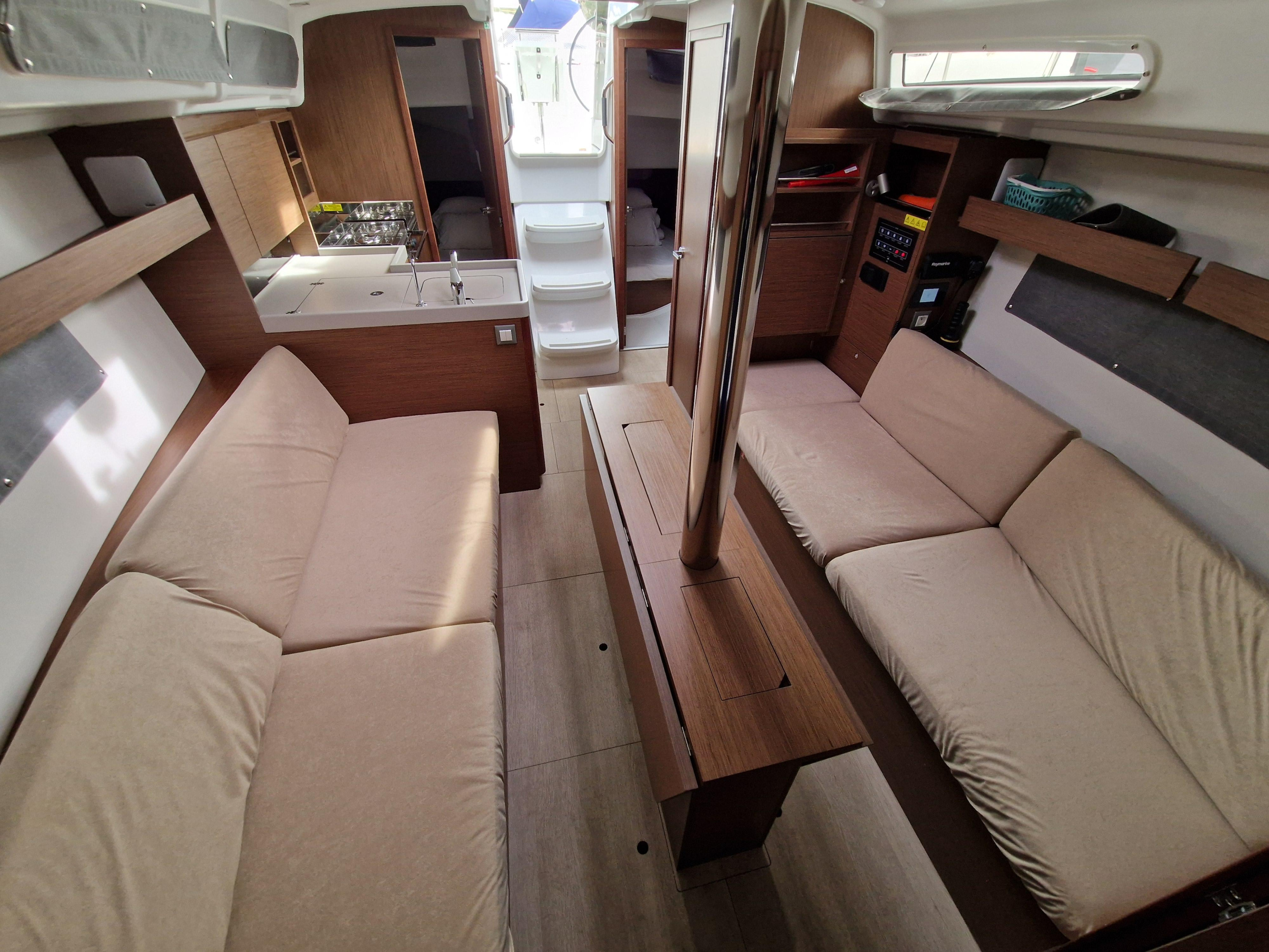 Oceanis 34.1 — photo 8