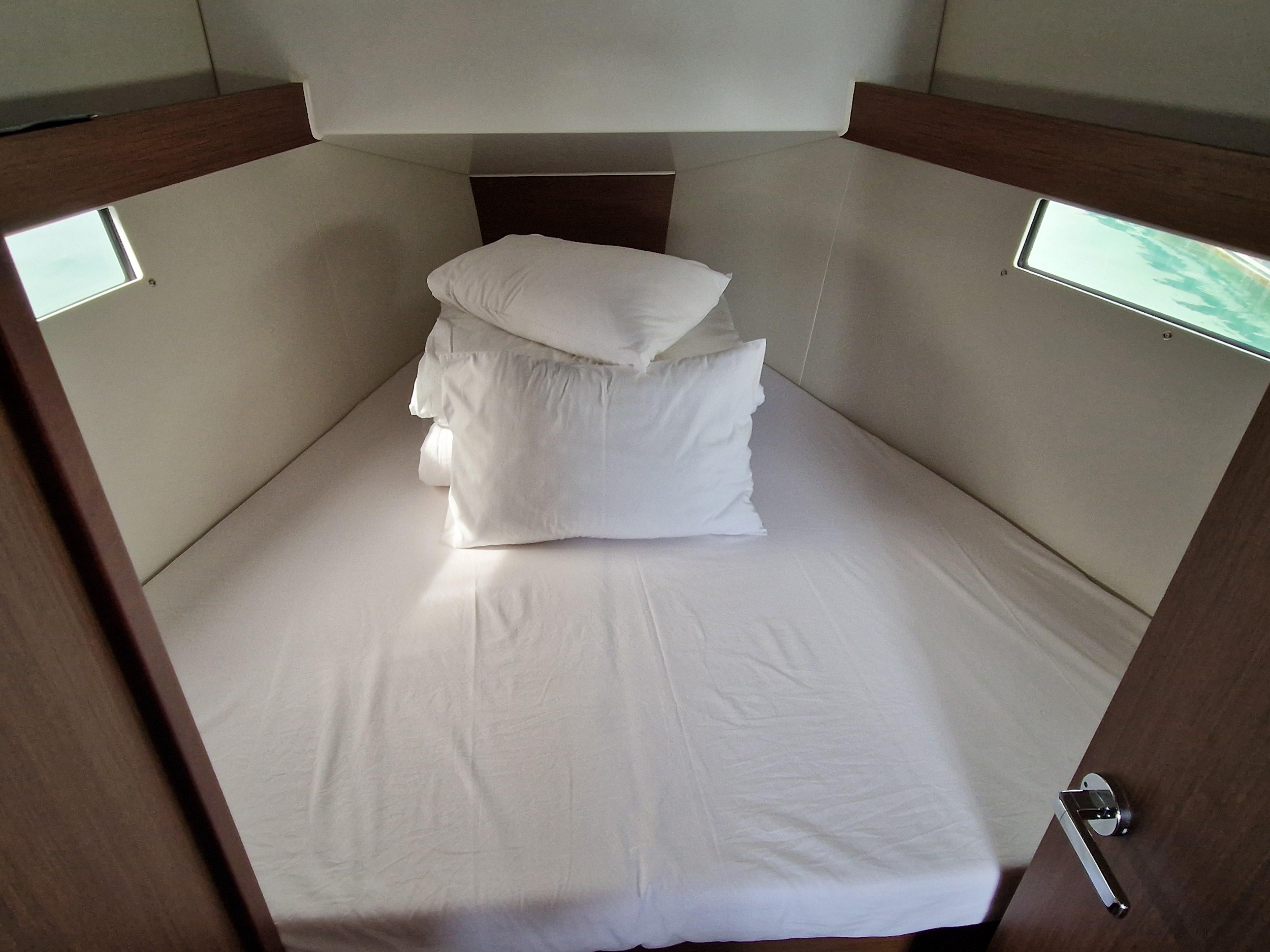 Oceanis 34.1 — photo 11
