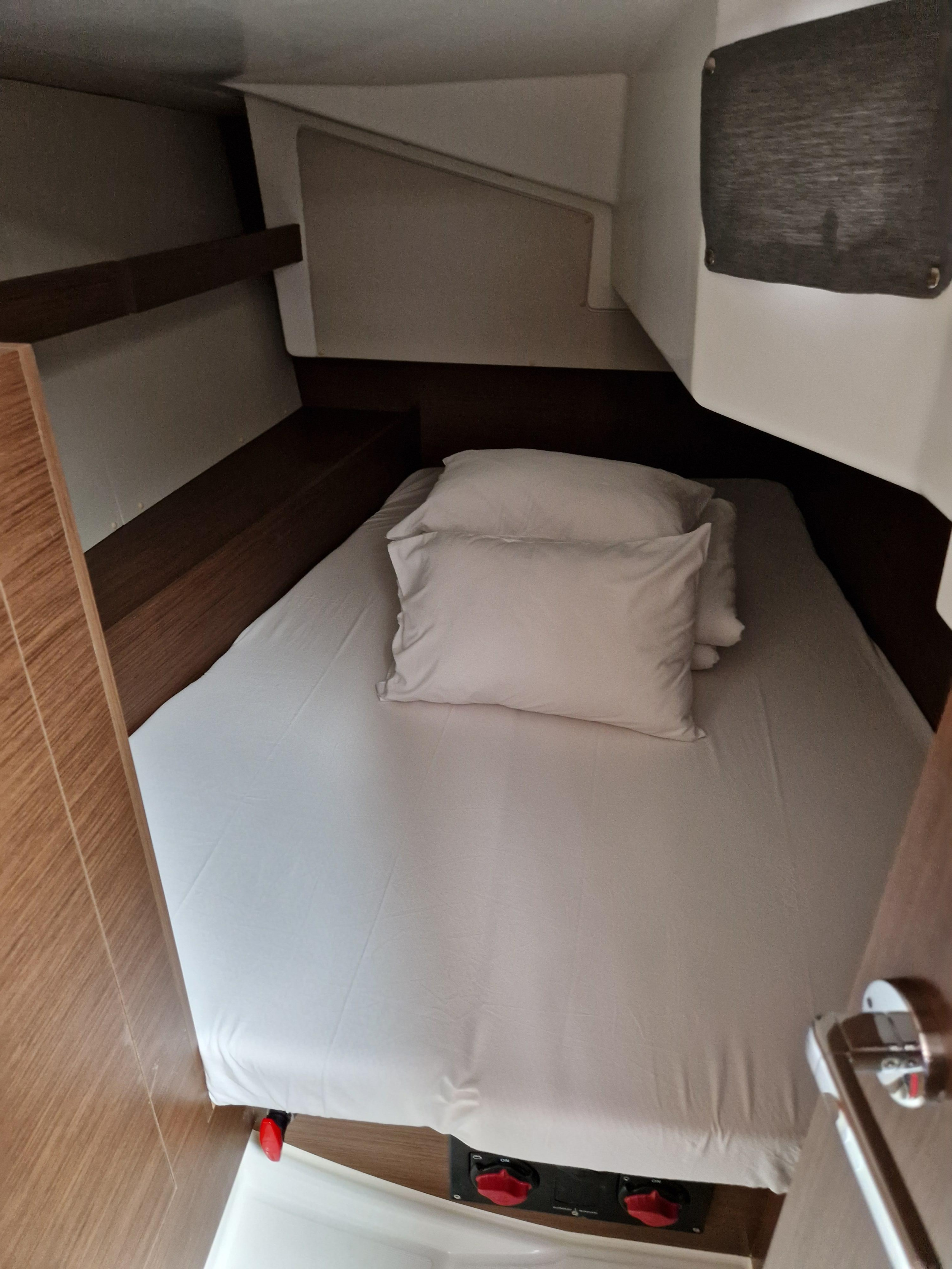 Oceanis 34.1 — photo 13