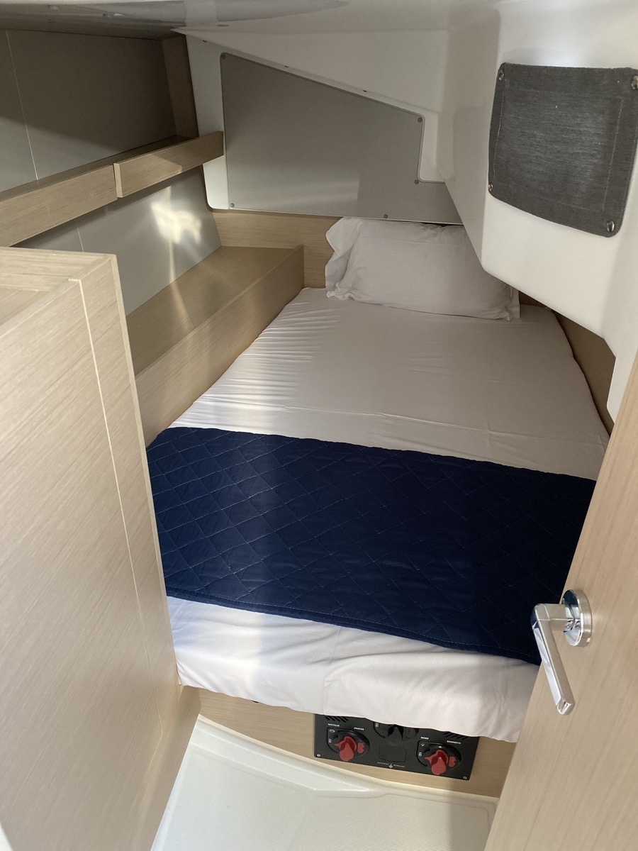 Oceanis 34.1 — photo 7