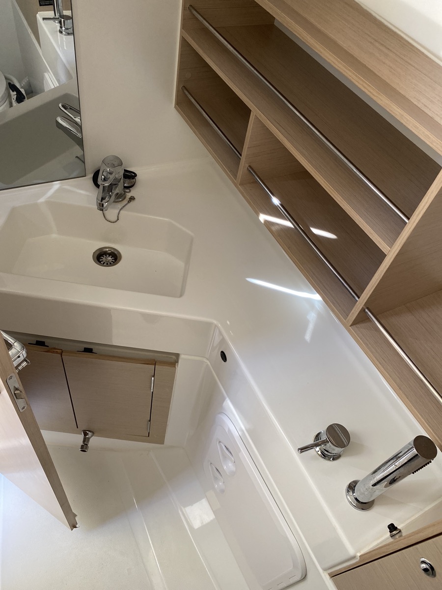 Oceanis 30.1 — photo 11