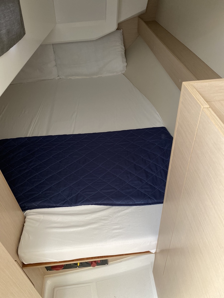 Oceanis 30.1 — photo 3