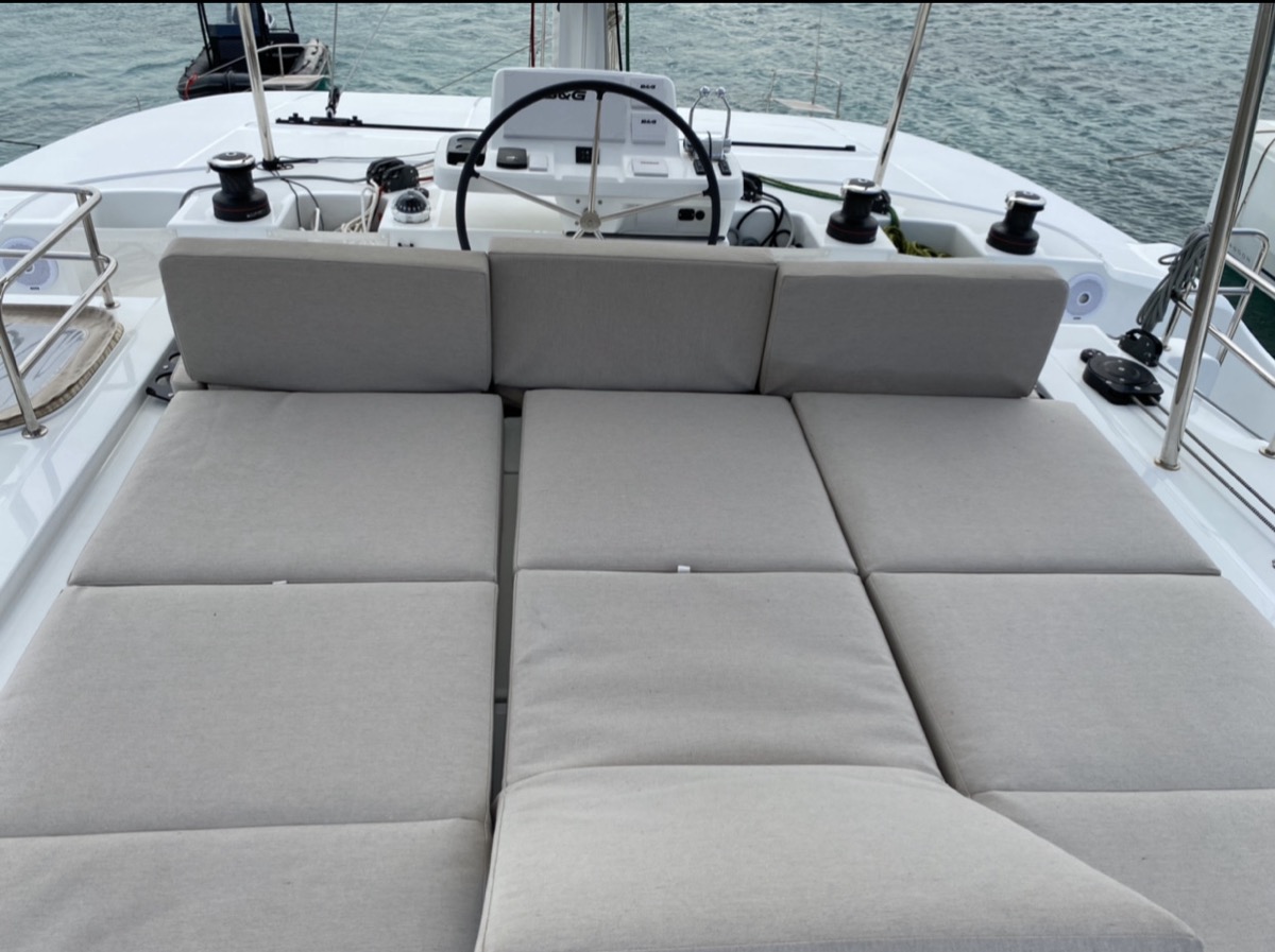 Lagoon 50 — photo 37