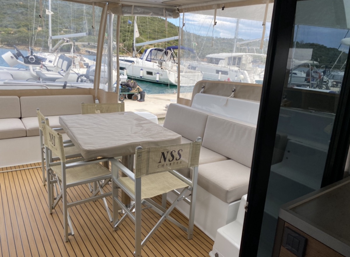 Lagoon 50 — photo 7