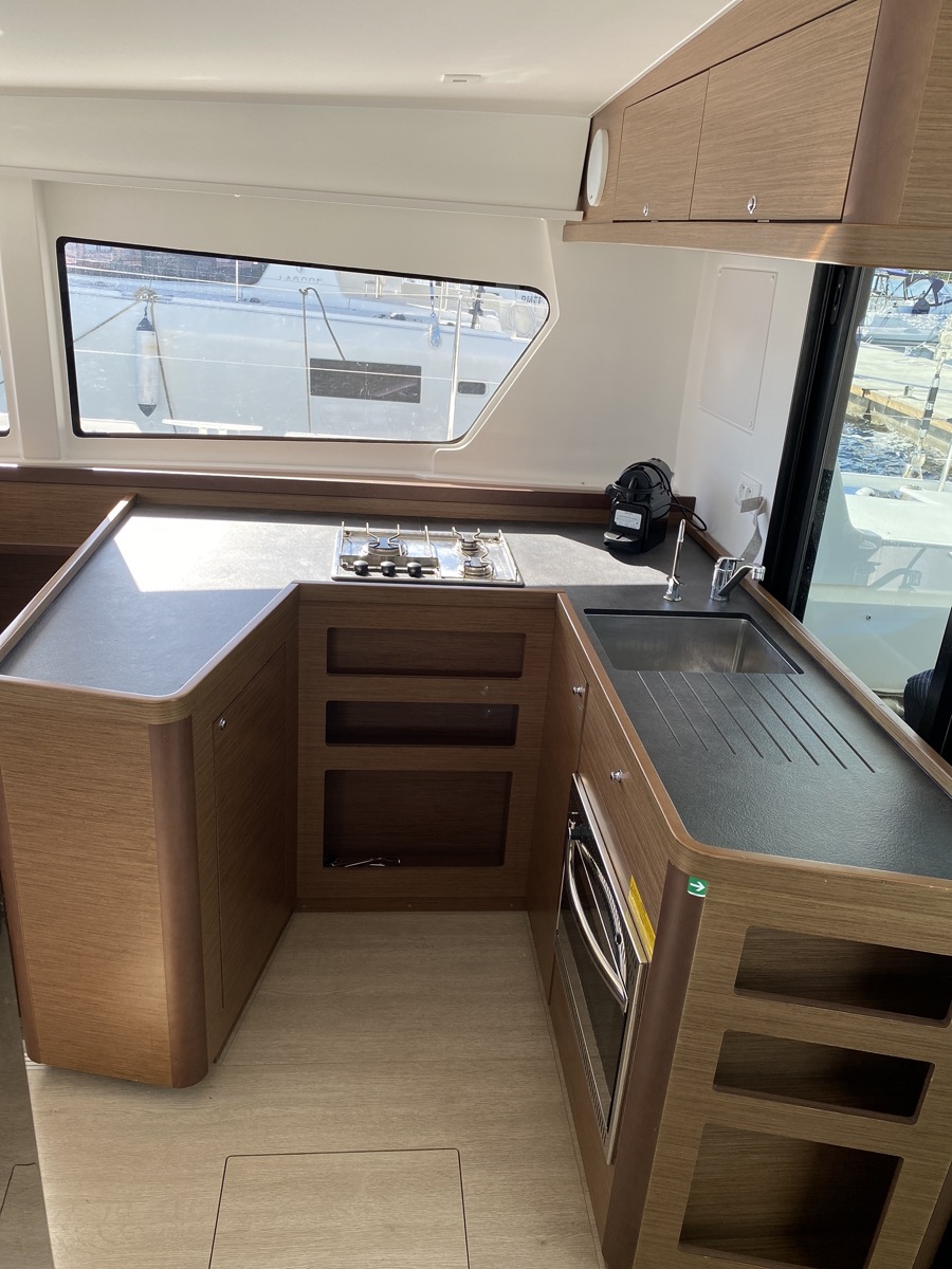 Lagoon 42 — photo 15