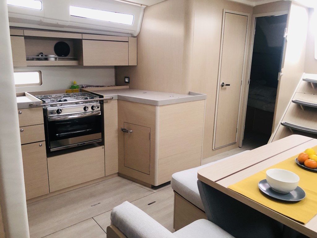 Oceanis 40.1 — photo 4