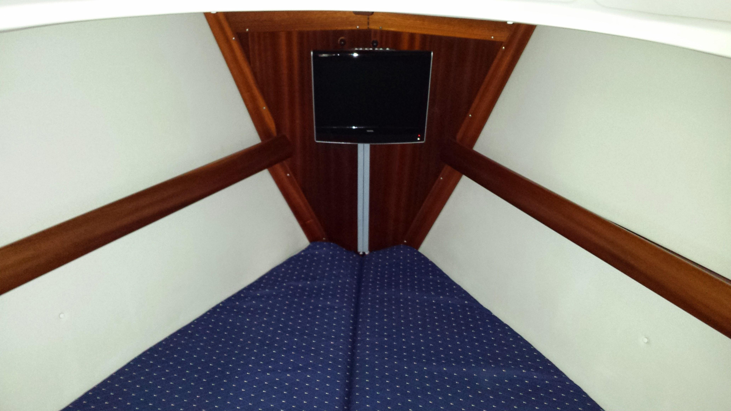 Bavaria 32 Holiday — photo 9