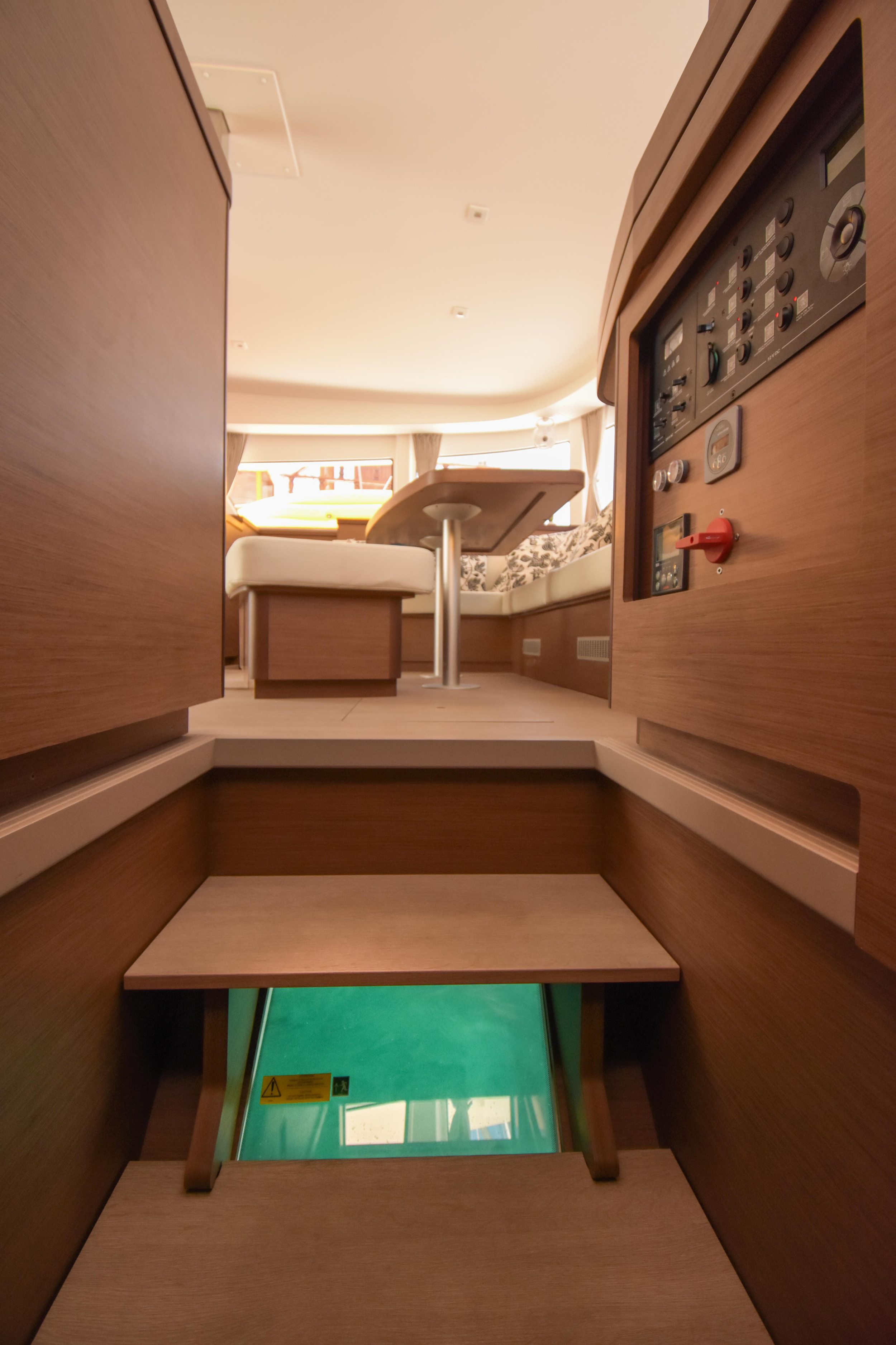 Lagoon 42 — photo 4