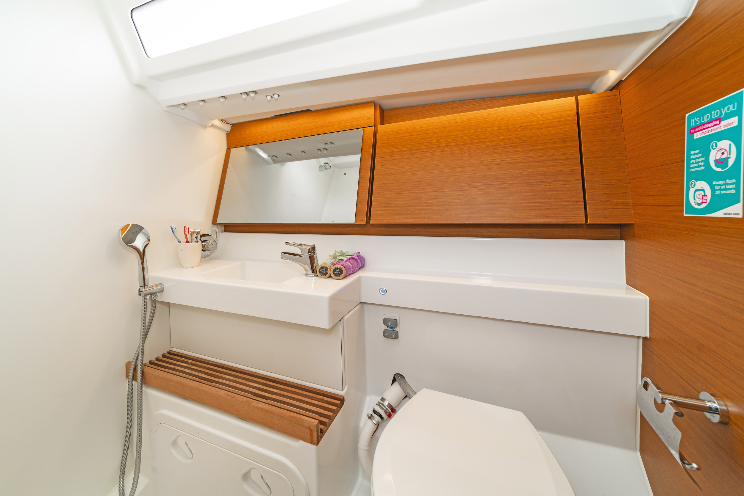 Sun Odyssey 440 — photo 16
