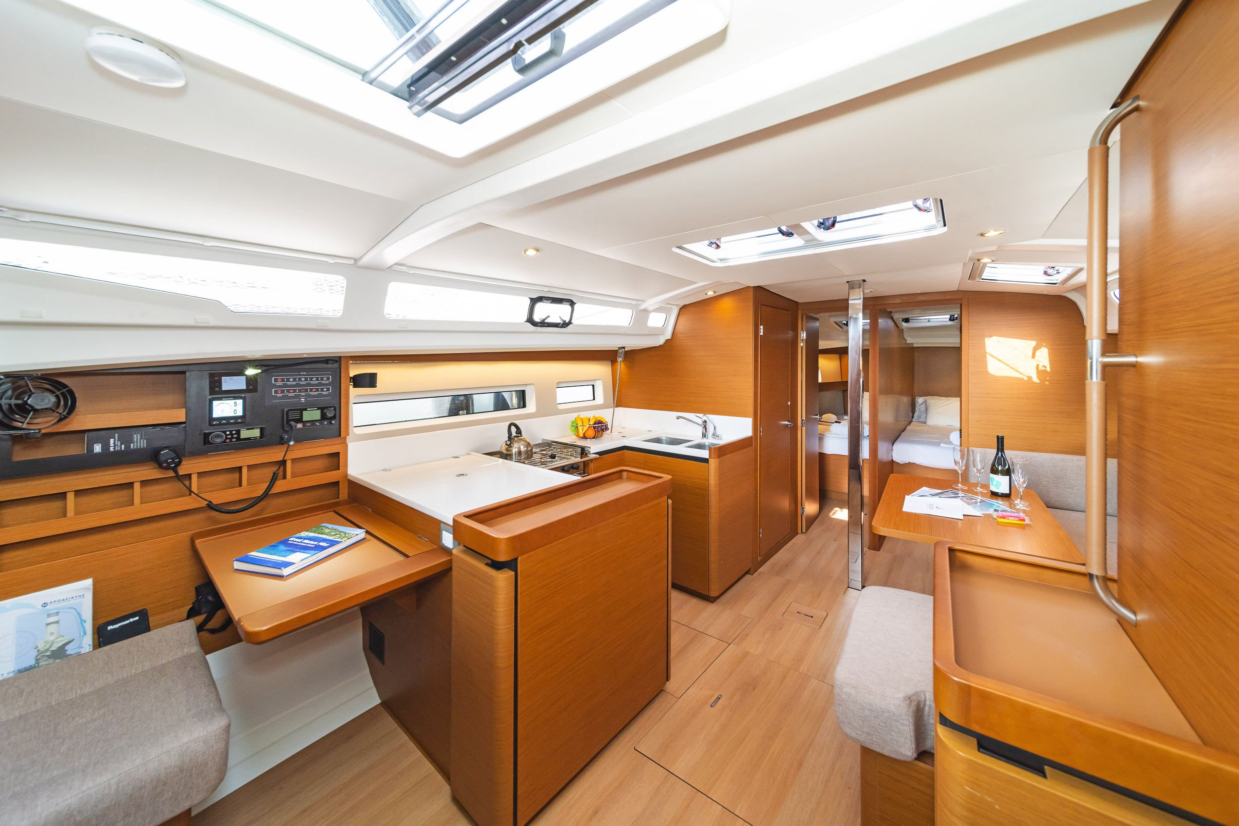 Sun Odyssey 440 — photo 10