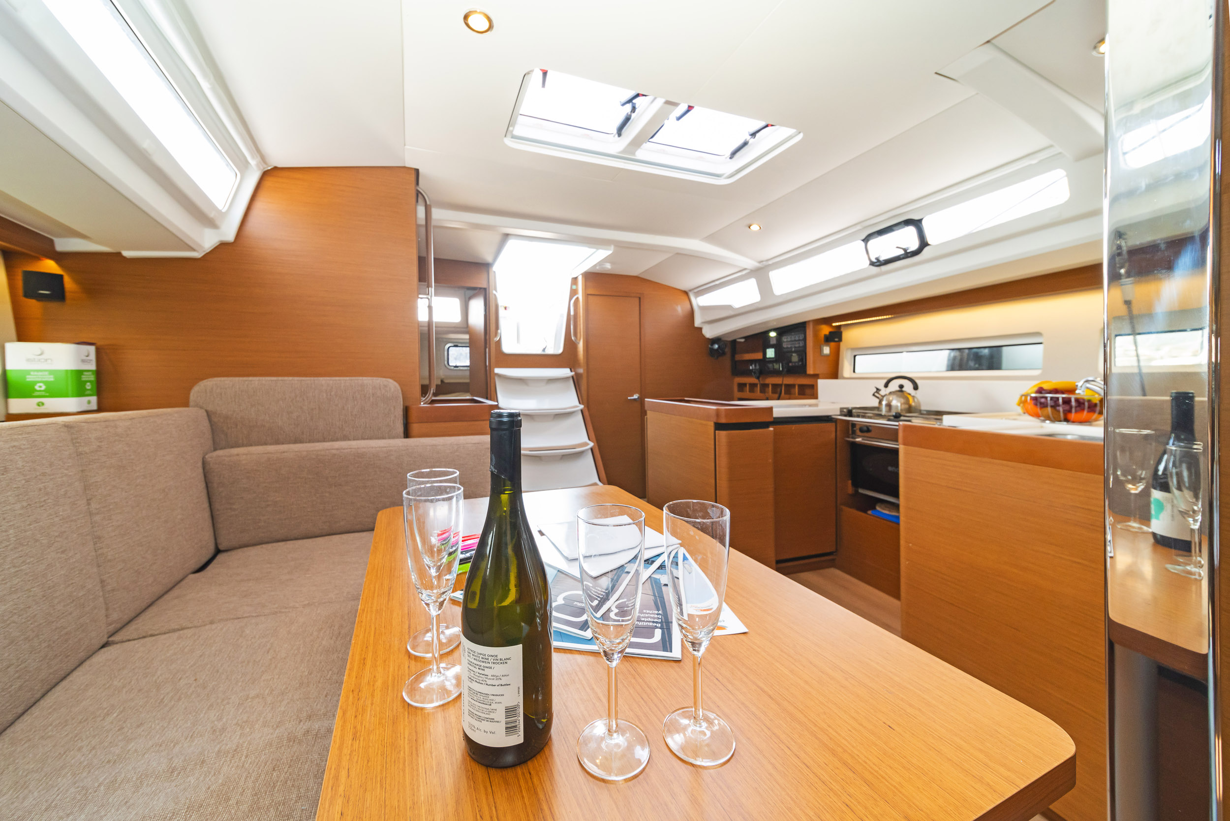 Sun Odyssey 440 — photo 5
