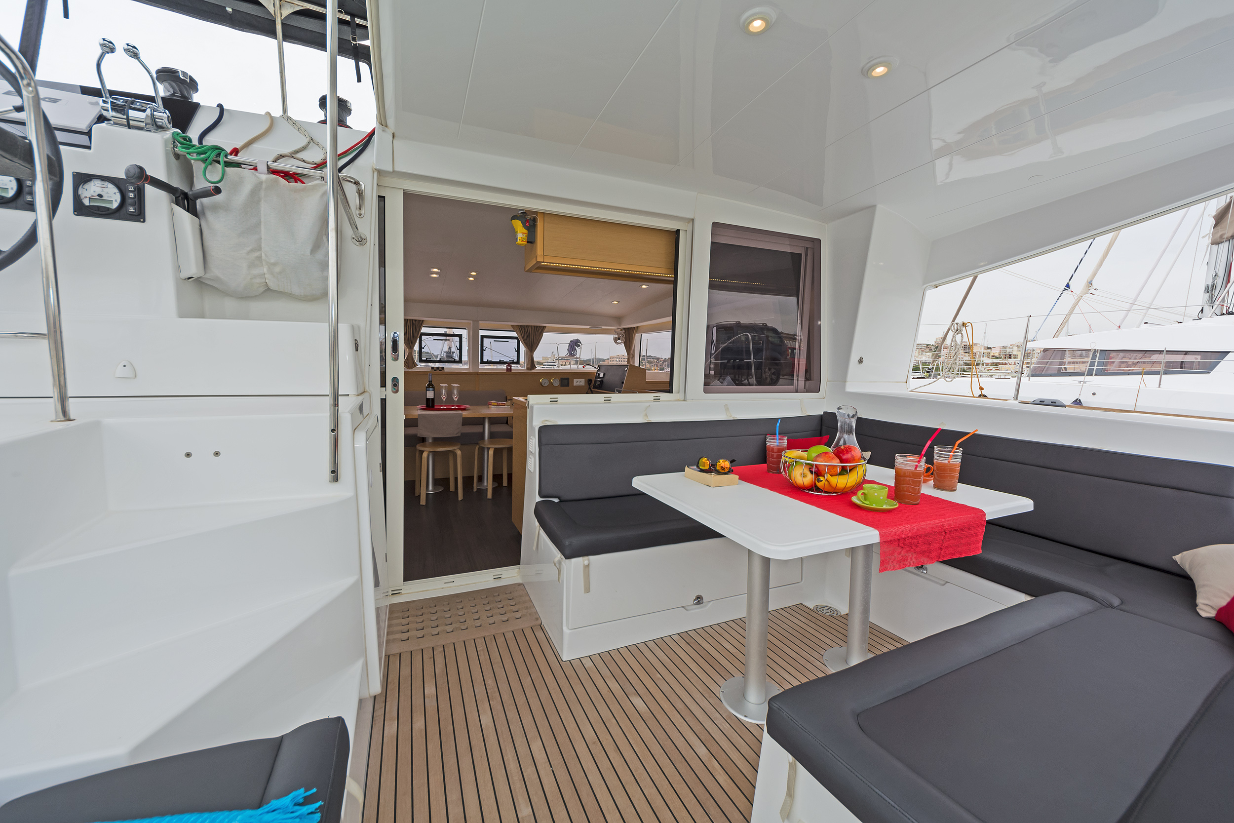 Lagoon 400S2 — photo 4