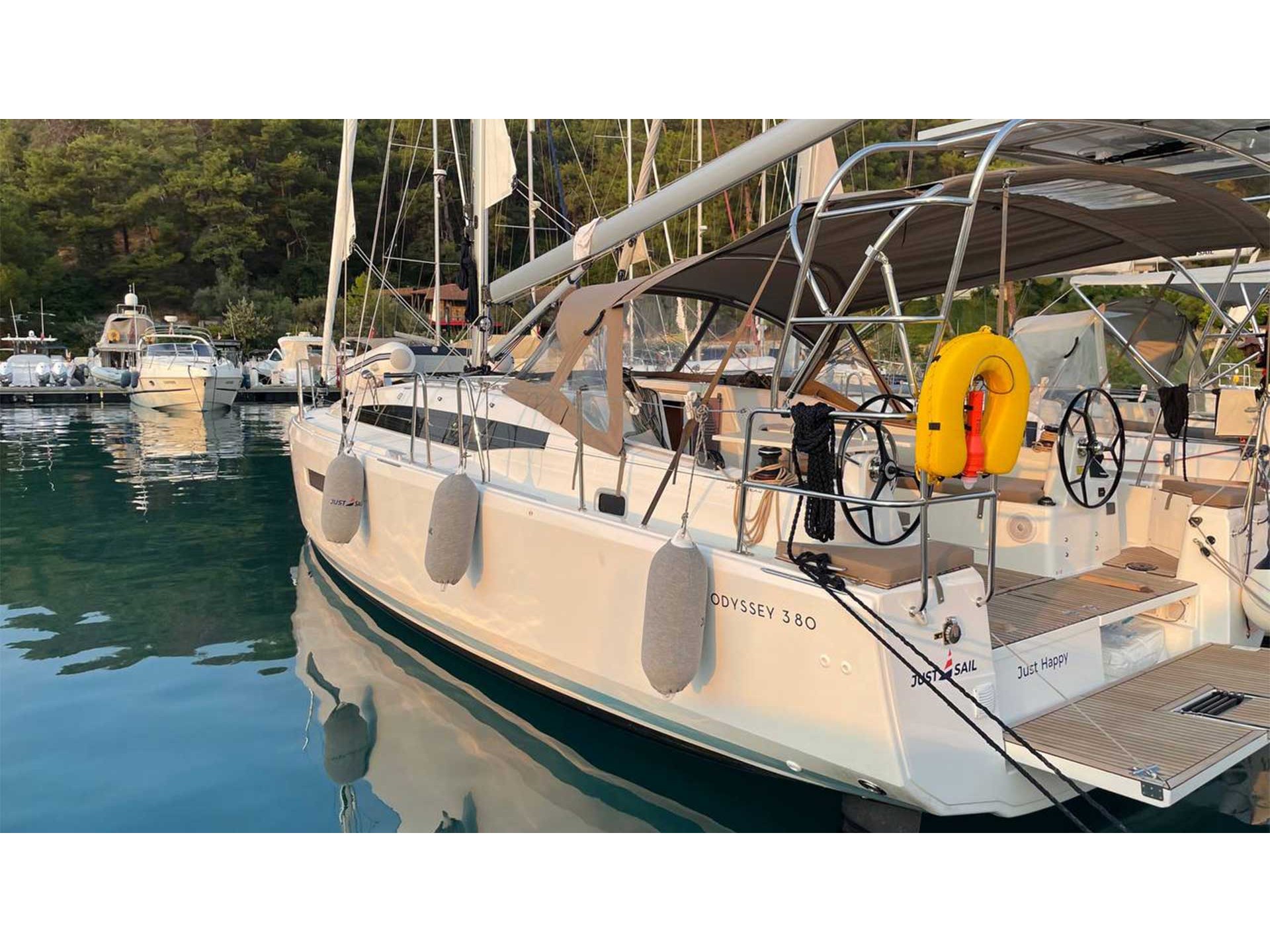 Sun Odyssey 380 — photo 1