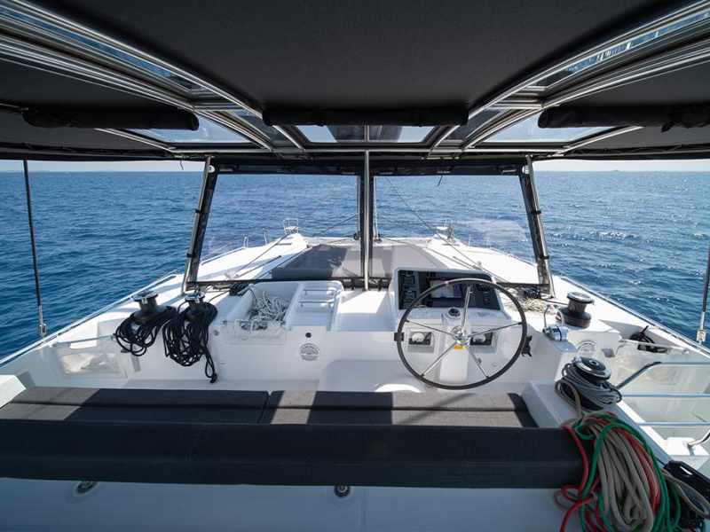 Lagoon 450 Flybridge — photo 4