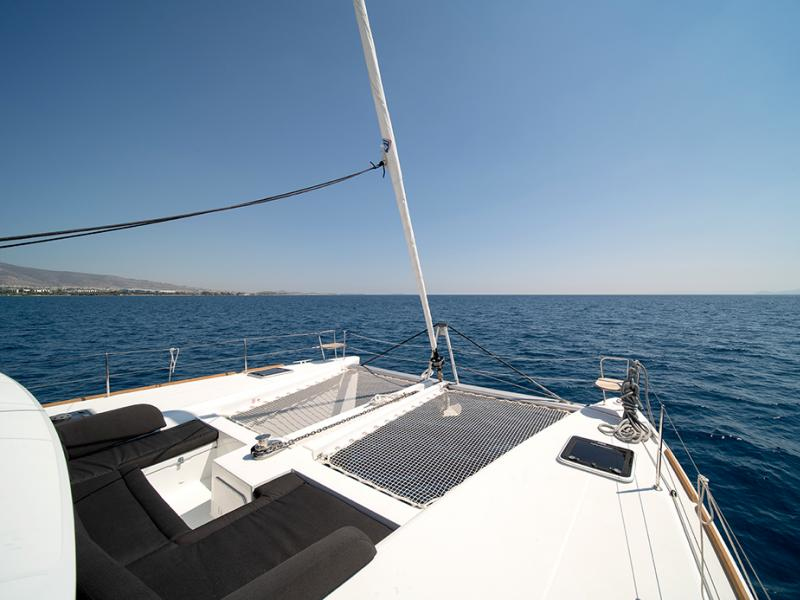 Lagoon 450 Flybridge — photo 6