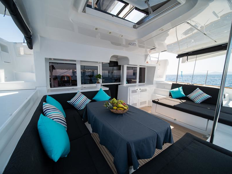 Lagoon 450 Flybridge — photo 13