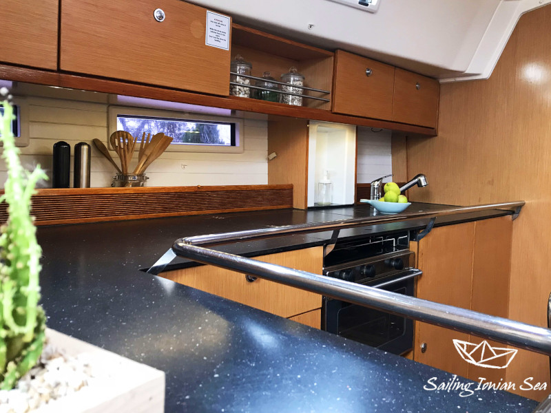 Bavaria 45 Cruiser — photo 8