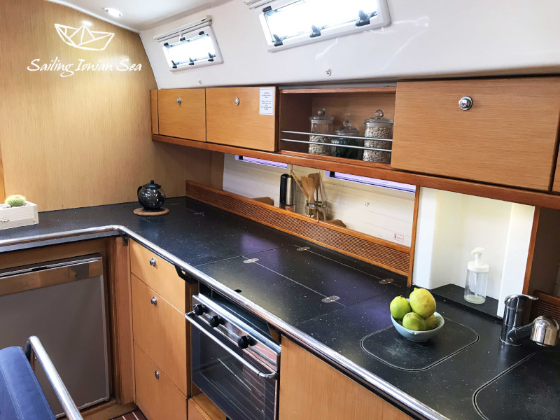Bavaria 45 Cruiser — photo 7