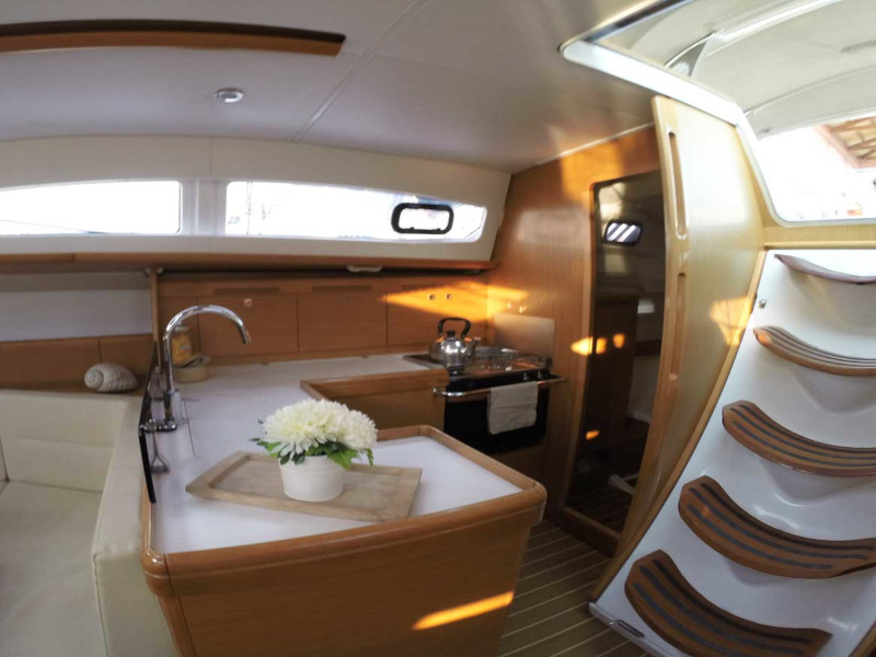 Sun Odyssey 42DS — photo 14