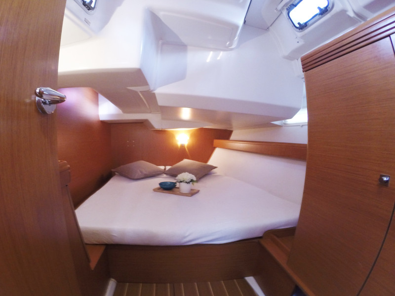Sun Odyssey 42DS — photo 23