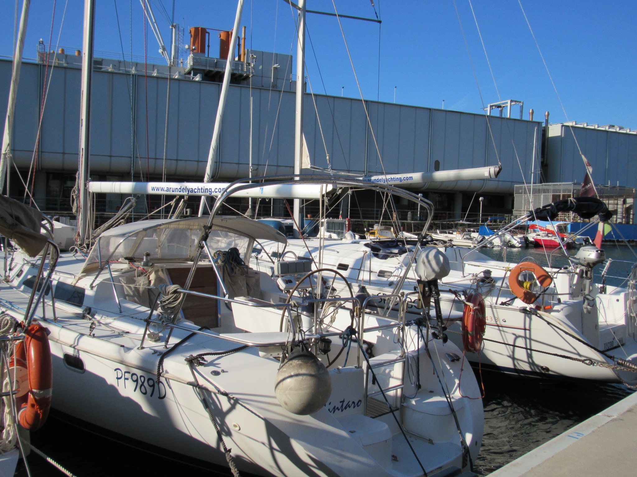 Catalina 42 — photo 1