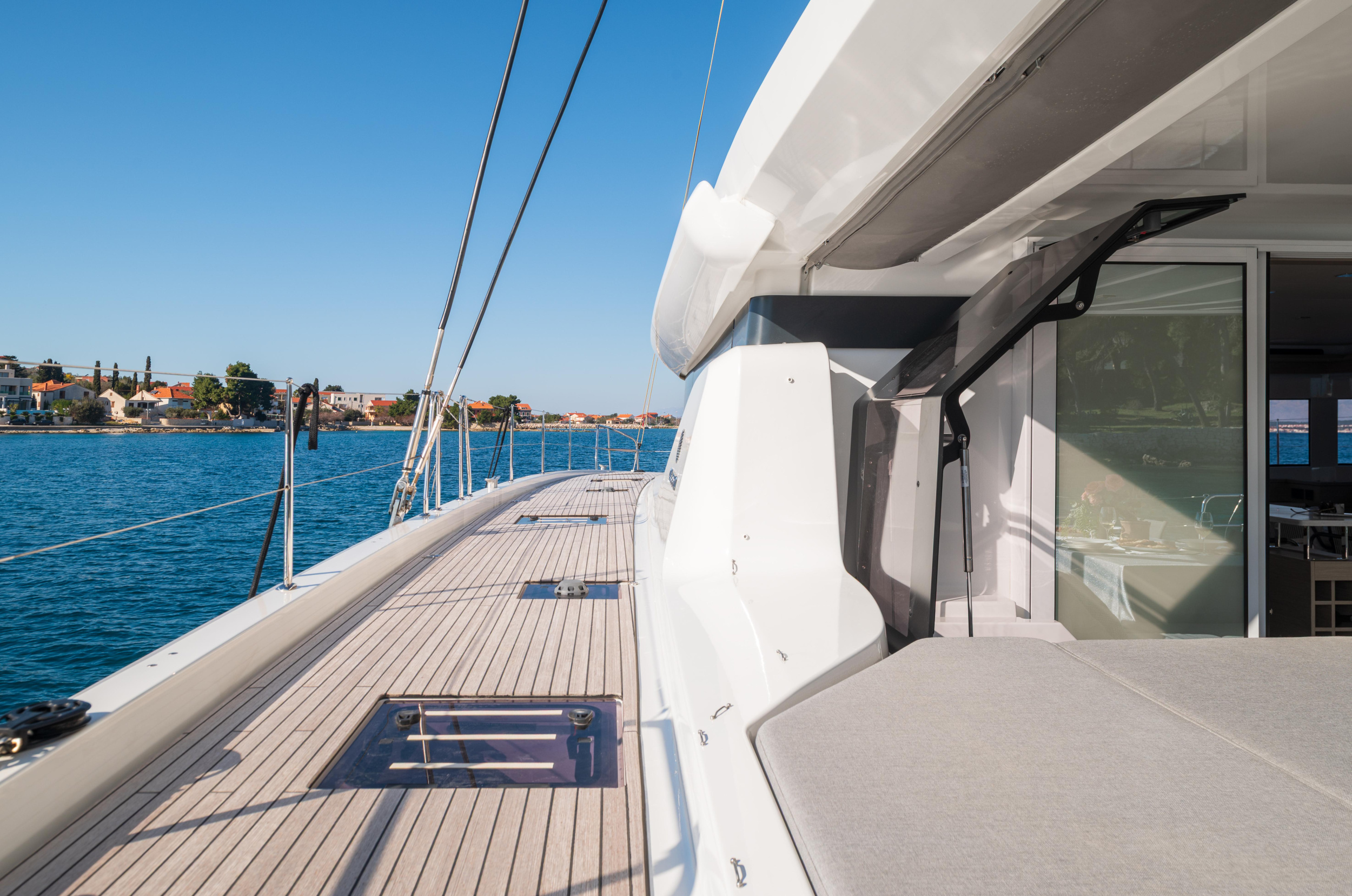 Lagoon 60 — photo 20