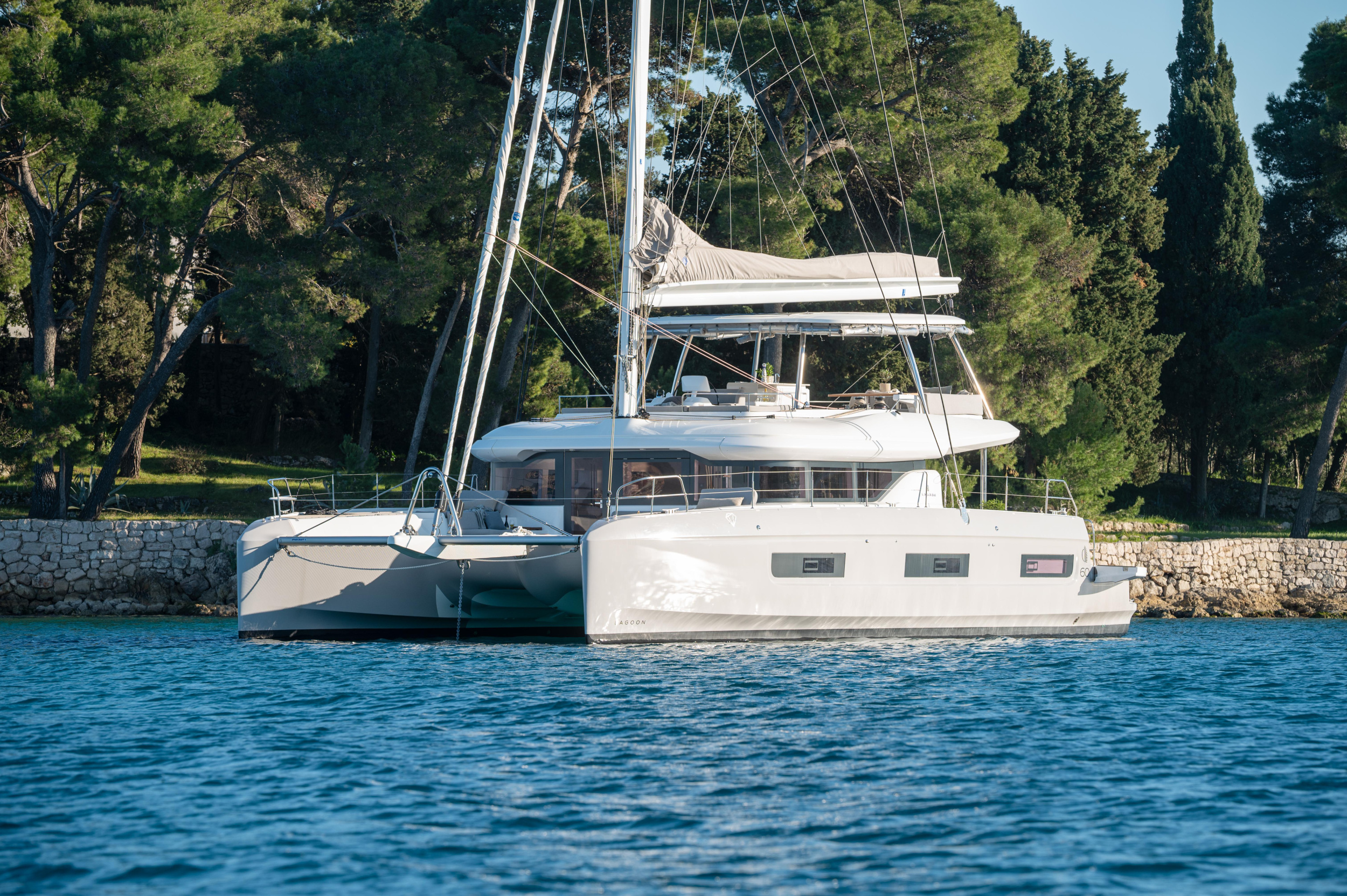 Lagoon 60 — photo 47