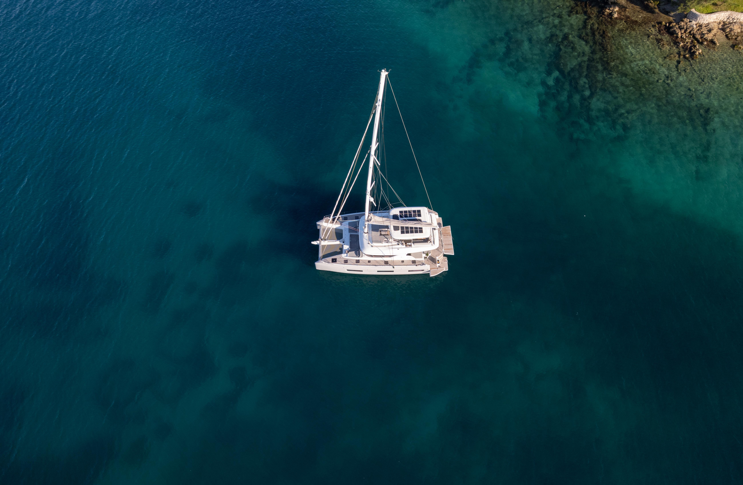 Lagoon 60 — photo 46