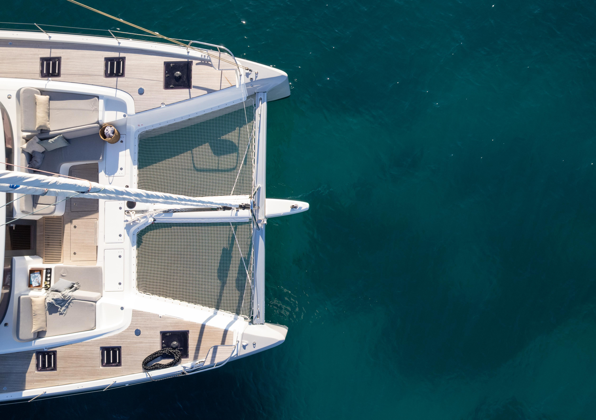 Lagoon 60 — photo 23