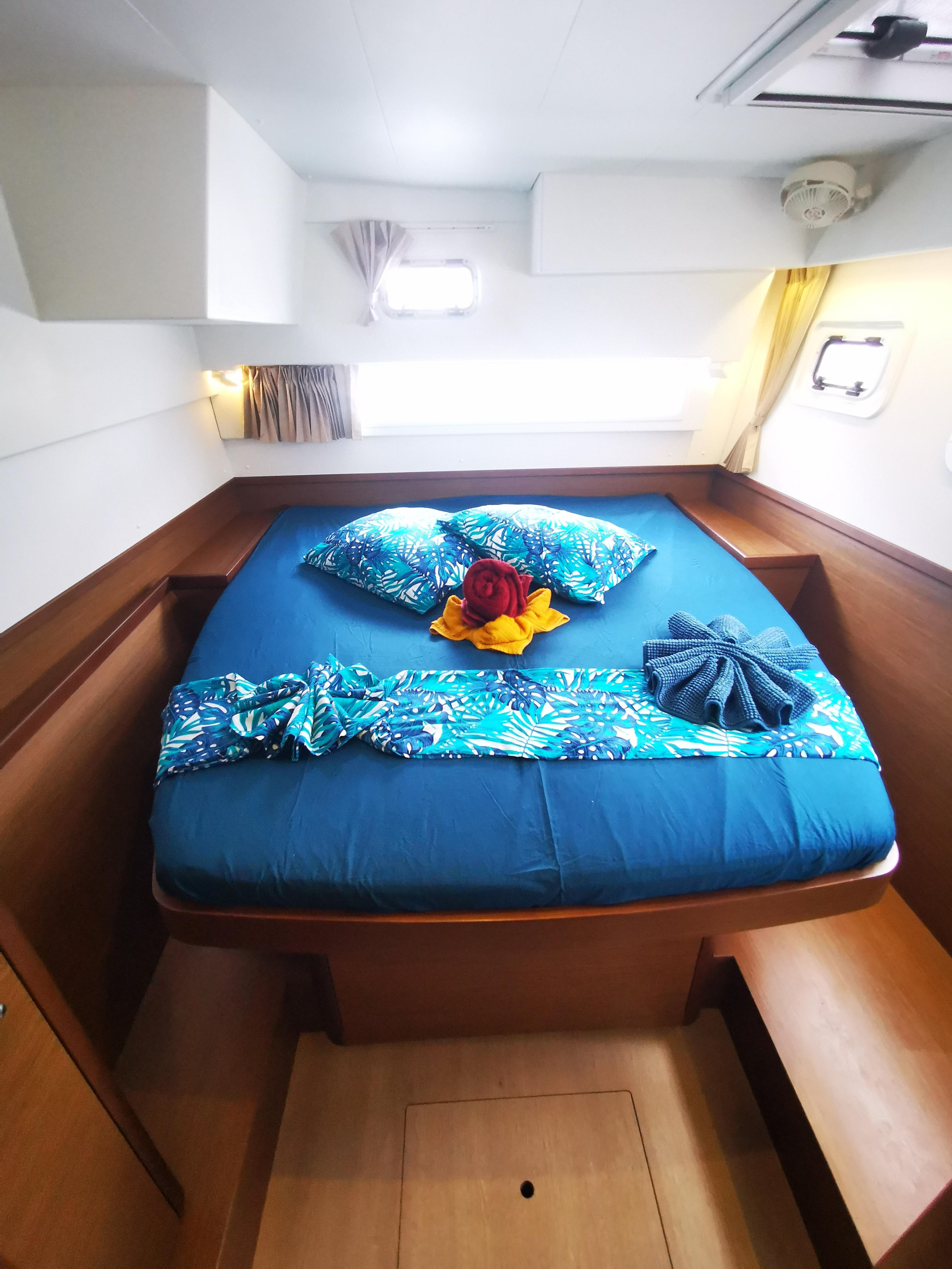 Lagoon 42 — photo 9