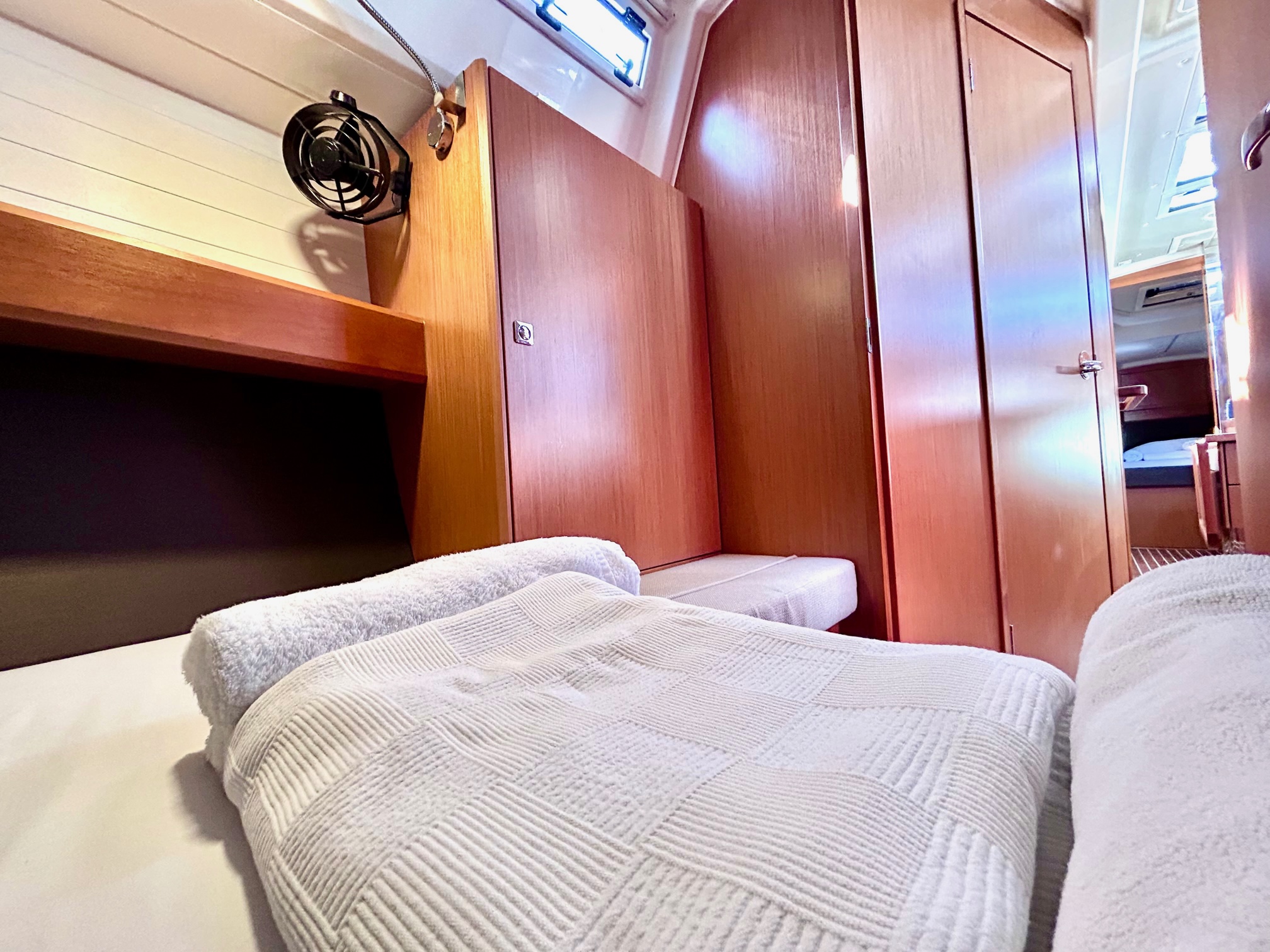Bavaria Cruiser 37 — photo 10