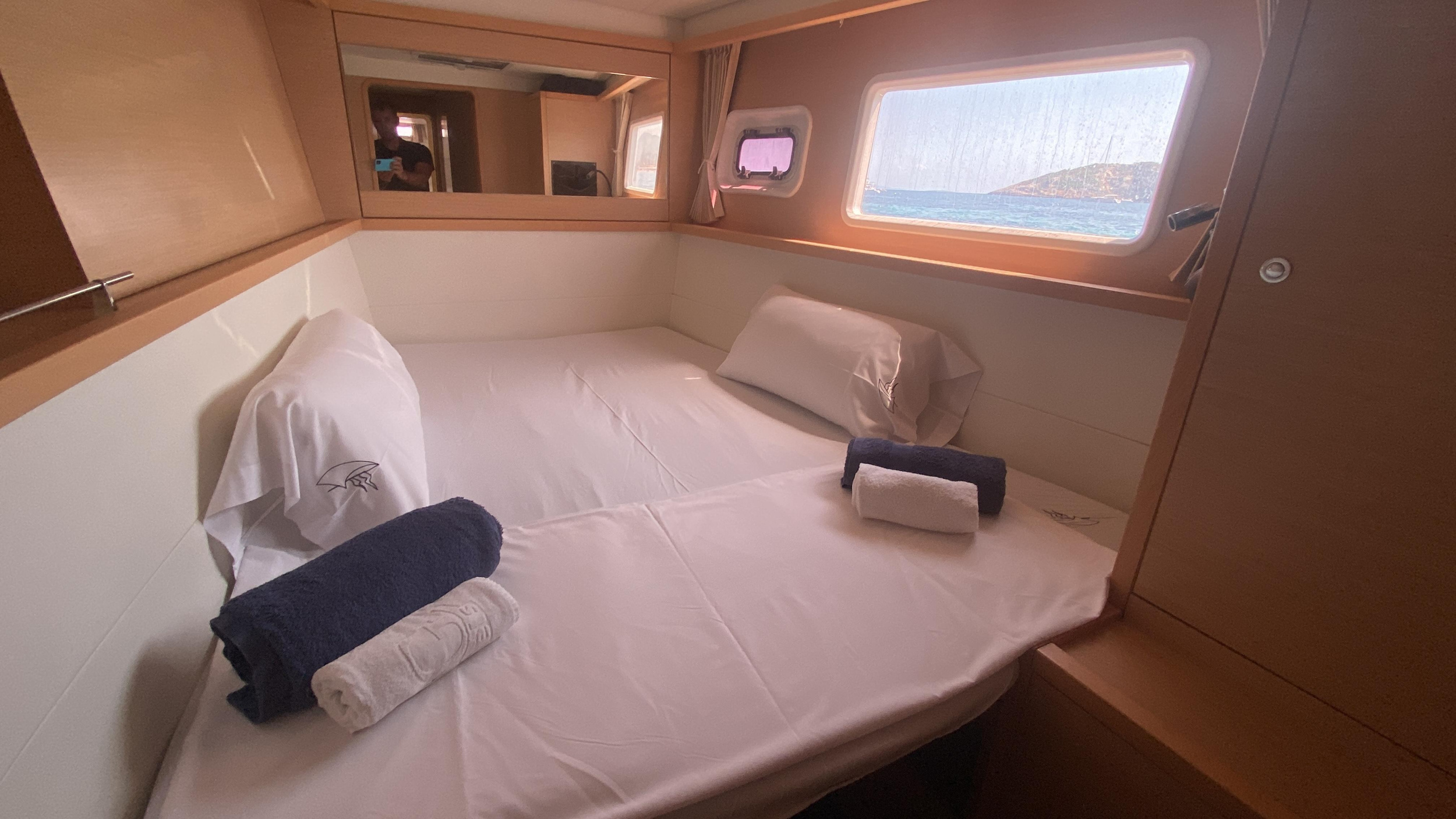 Lagoon 450 Flybridge — photo 8