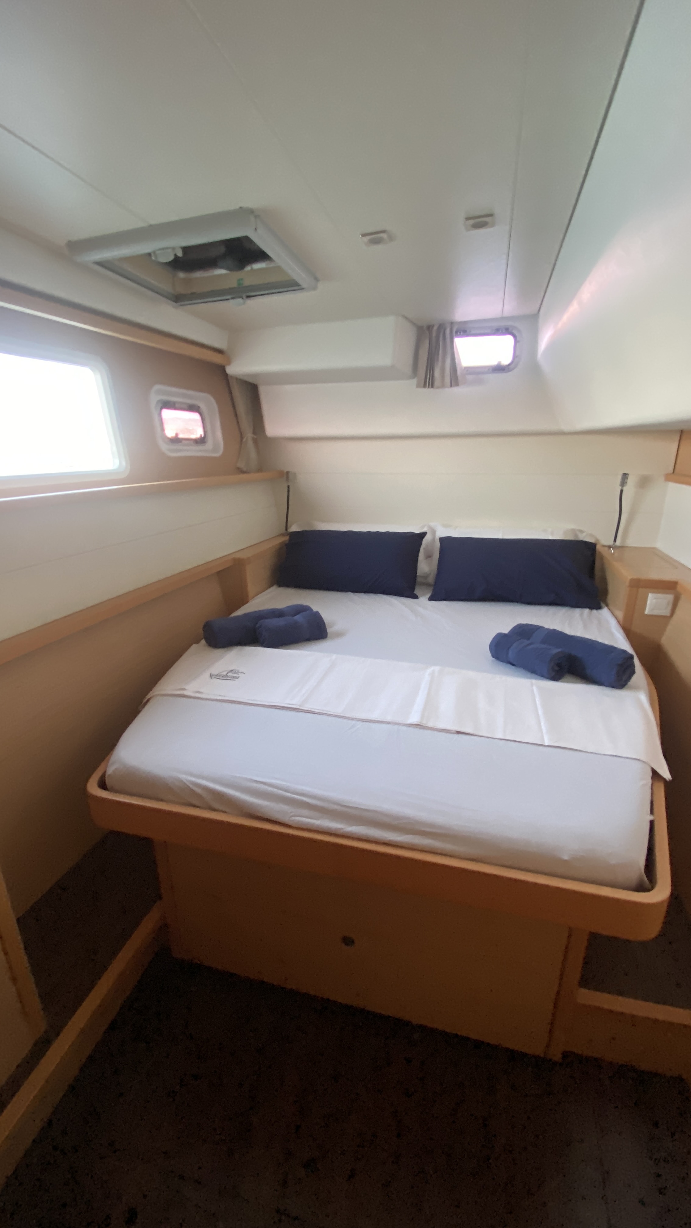 Lagoon 450 Flybridge — photo 4