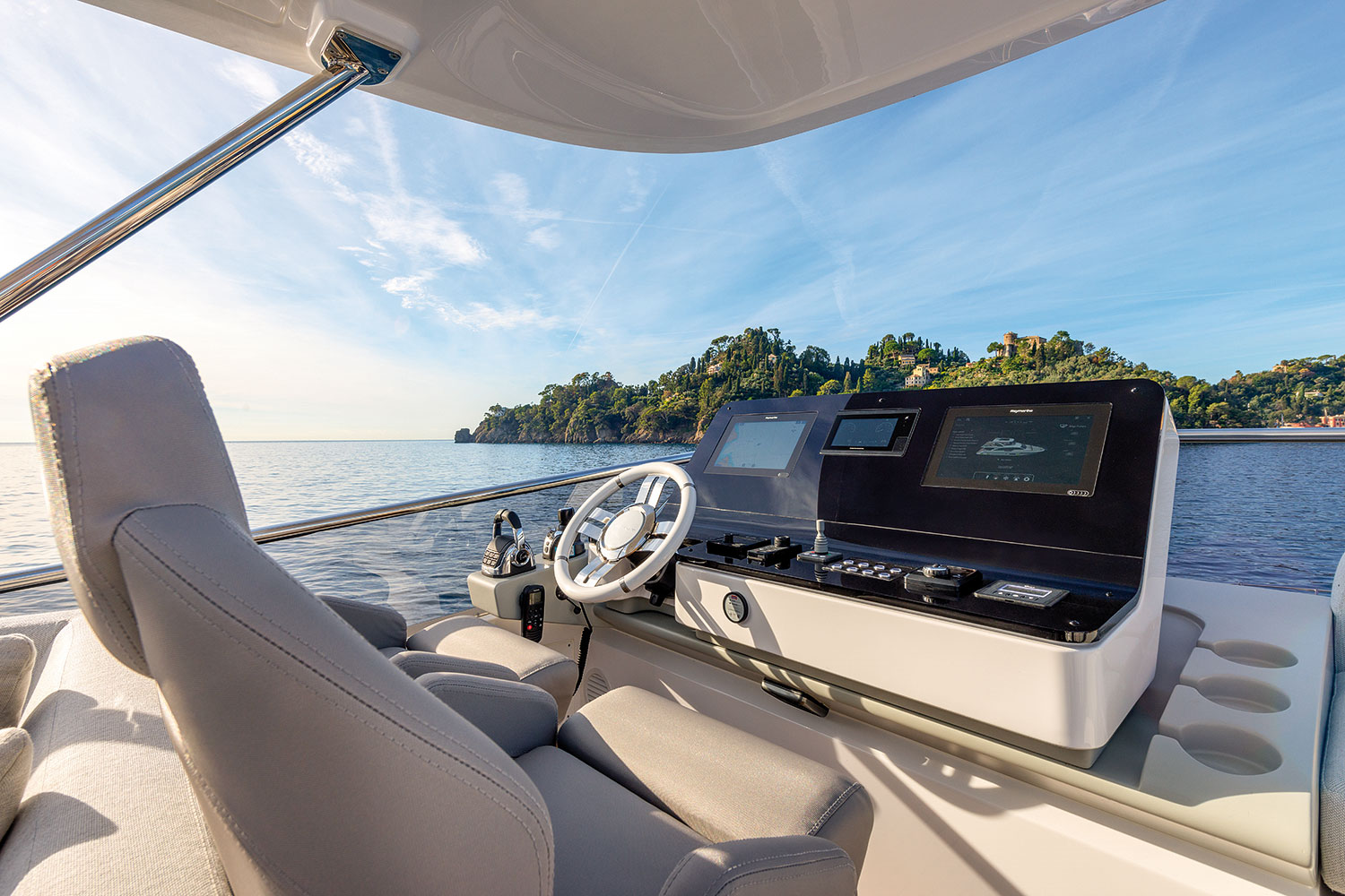 Azimut 60 — photo 17