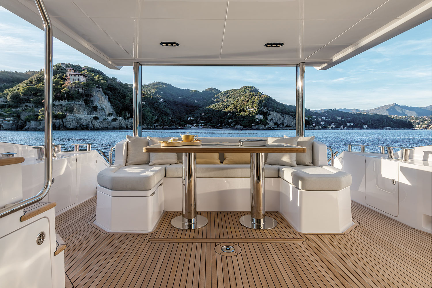 Azimut 60 — photo 21