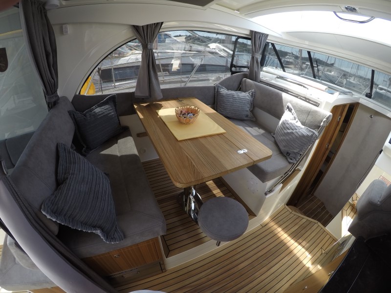 Marex 330 SCA — photo 22