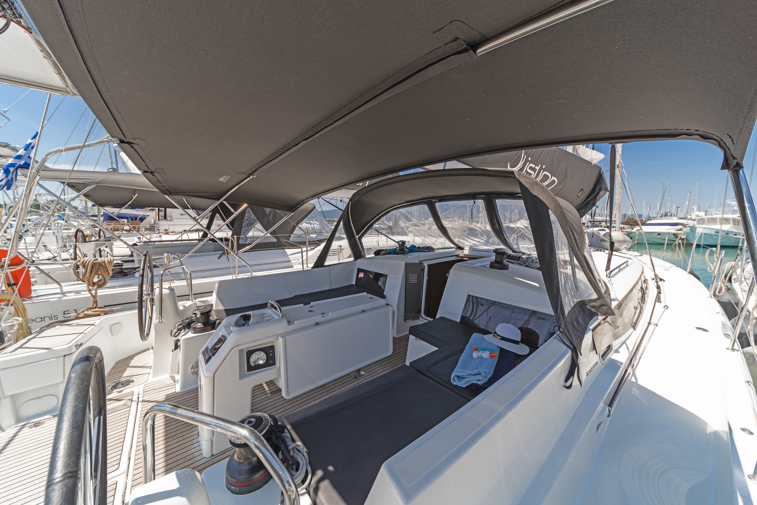 Sun Odyssey 490 — photo 5